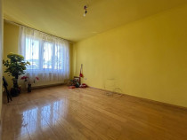Apartament decomandat, 2 camere, nemobilat, zona Astra - Planete!