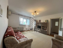 Apartament cu 2 camere, semidecomandat, etaj intermediar,...