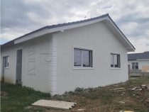 Duplex pe plan - 2 fronturi stradale - personalizare interio