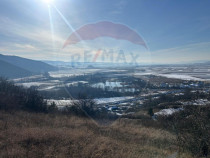 Teren de v&acirc;nzare - 207.000 mp &icirc;n Benesat, cu panoramă ...