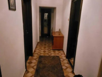 Apartament cu 3 camere decomandate - etaj 1 - Zona George Enescu