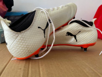 Ghete de fotbal Puma