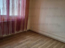 Apartament 3 camere, semidecomandat - zona Garii