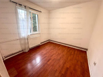 Apartament 3 camere, etaj 2/4, partial mobilat, parcare, zona Astra!