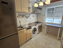 Apartament cu 3 camere, decomantat, etajul 2 , zona Spita...