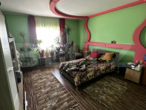 Casa de vanzare, 265 mp, zona Boghis