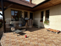 Casa de vanzare 4 camere, 120 mp, Zona Piata Mare