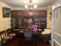 Casă de v&acirc;nzare, 3 camere, zonă liniștită, București