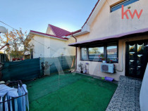 Casa De Vanzare La PRET De APARTAMENT