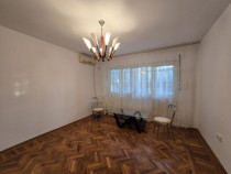 Apartament 3 camere, Nord – Complexul Mare, etaj 1