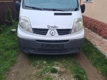 Renault trafic masina
