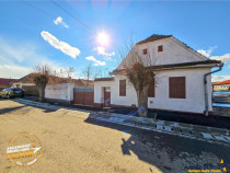 Tur 3D! Casa autentica cu sura,1.800mp teren, in statiunea b