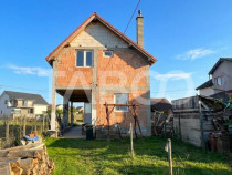 Casa 4 camere individuala cu curte de 550 mp 2 bai Cristian