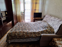 De inchiriat garsoniera in zona Mall Vitan