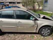 Renault Megane avariat