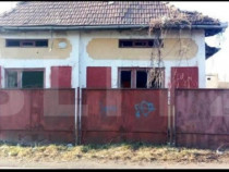 CASA VECHE DEMOLABILA IN UNGHENI