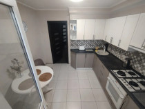 Apartament cu 3 camere de vanzare zona Drumul Sarii