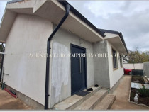 Casa de vanzare in localitatea Lazu
