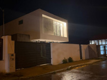 Oportunitate imobiliara! Casa de vanzare in zona Palazu Mar