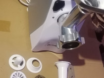 Mașină electrică de tocat carne