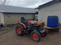 Tractoras japonez Kubota B7000