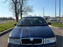 Mașină Skoda Octavia