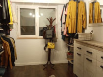 V&acirc;nd apartament &icirc;n zona complex