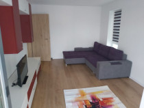 Apartament 2 cam etaj intermediar, balcon, boxa si loc de pa