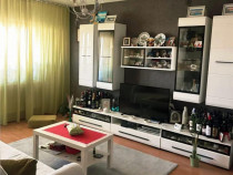 Apartament 2 camere Aurel Vlaicu Central cu parcare si boxa