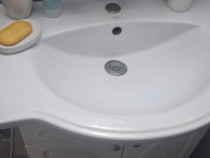 Chiuveta baie cu masca și oglinda