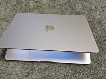 Vand Apple MacBook Air 15" procesor M3, 8GB, 256GB SSD, Starlight
