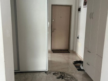 Apartament 2 camere 10-15 minute de mers pe jos de Mall Coresi