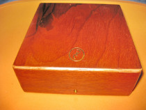 7117-Cutie Bijuterii vintage Patricia Centurion lemn.