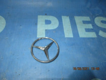 Emblema Mercedes C200 W203;A2037580058
