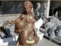 Statuetă fata cu coșulețe, arămiu patinat, model S23.