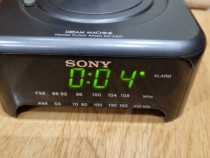 Ceas cu radio si alarma Sony
