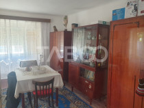 Casa 2 camere 60 mp utili pivniță anexe curte gradina Sebe