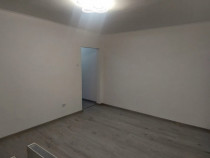 Apartament 3 camere semidecomandate in zona Groapa - Scoala