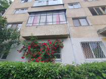 Apartament zona Democrației, 2 camere, utilat mobilat