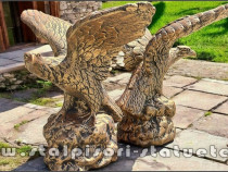 Statuetă vultur pe st&acirc;ncă, șoim, arămiu patinat, model S35.