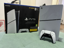 Vând PlayStation 5 slim cu 2 controlere și accesorii