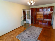 Apartament 3 camere decomandat, et. 9/10, bd. N. Balcescu...