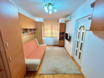 Apartament cu 3 camere de închiriat în zona Intim