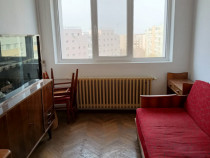 Apartament semidecomandat 3 camere Lujerului