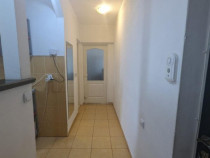 Apartament 2 camere semidecomandat, la mansarda