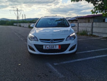 Opel Astra J 2.0 Diesel Euro5, Piele, Navi, Trapa, Bi-Xenon