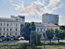 Apartament spatios de vanzare in Palatul Neuman, ultracen...