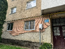 Apartament 3 camere Comănești strada Nufarului