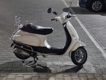 Scuter Vespa LX 50 4T 2009 ALB perlat