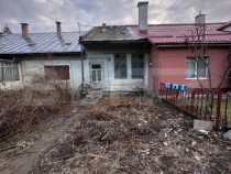 Casa zonă centrală Dej,curte comună, 31mp